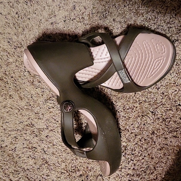 Crocs - heels - Picture 2 of 4